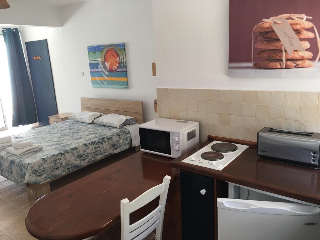 Periyiali Apartments Polis Екстер'єр фото