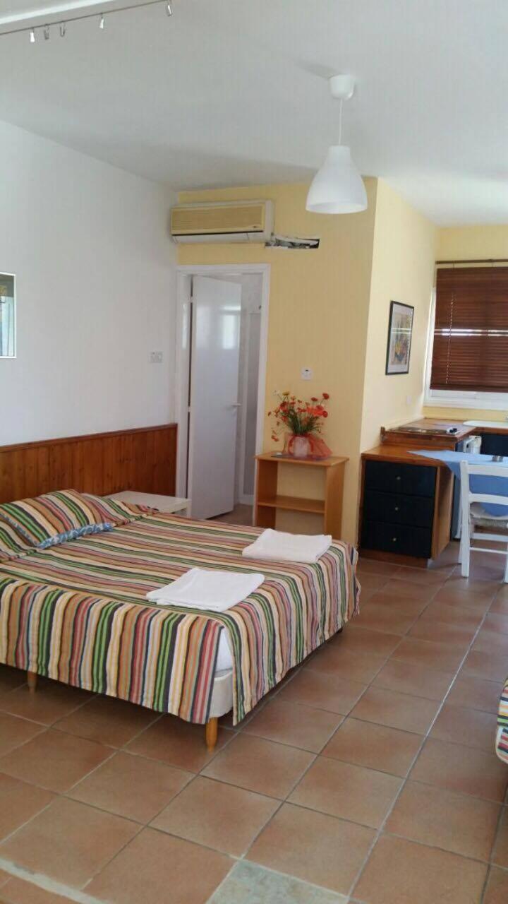 Periyiali Apartments Polis Екстер'єр фото